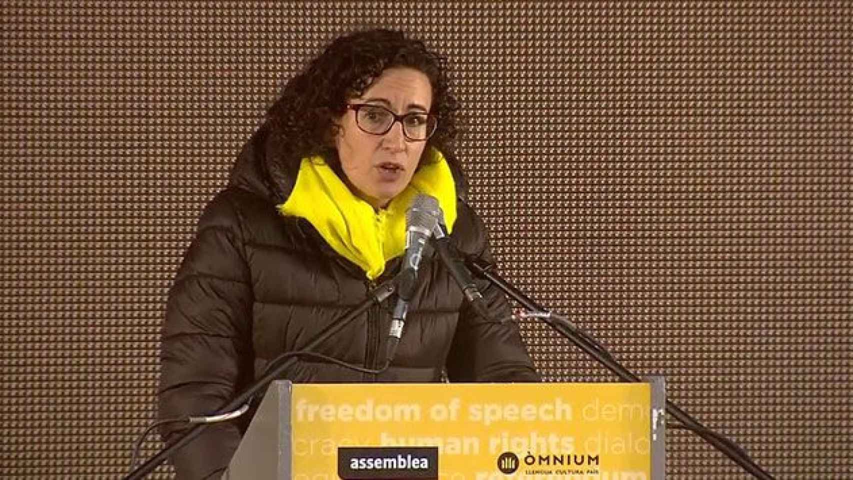 Marta Rovira, número dos de la lista de ERC el 21D, durante su discurso en la manifestación independentista en Bruselas / CG