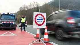Control de los Mossos de Esquadra en las carreteras catalanas, se intensifica el dispositivo de seguridad con motivo del Carnaval / EUROPA PRESS