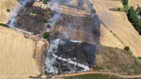 Incendio agrícola en Montcada i Reixac / BOMBEROS DE LA GENERALITAT