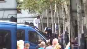 Imagen del hombre placado por la policía en las cercanías de la Sagrada Familia de Barcelona / CG