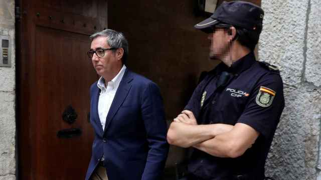 Diego Torres a la salida de la Audiencia de Palma, tras conocer que tiene cinco días para entrar en prisión / EFE