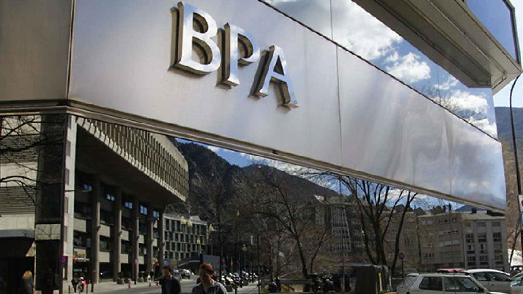 El caso BPA llega a juicio, en la imagen la fachada de la entidad bancaria / EFE