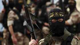 Un combatiente de Estado Islámico en una imagen de archivo / EFE