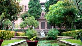 Rincón del jardín de la casa de Muñoz Ramonet en Barcelona / CG