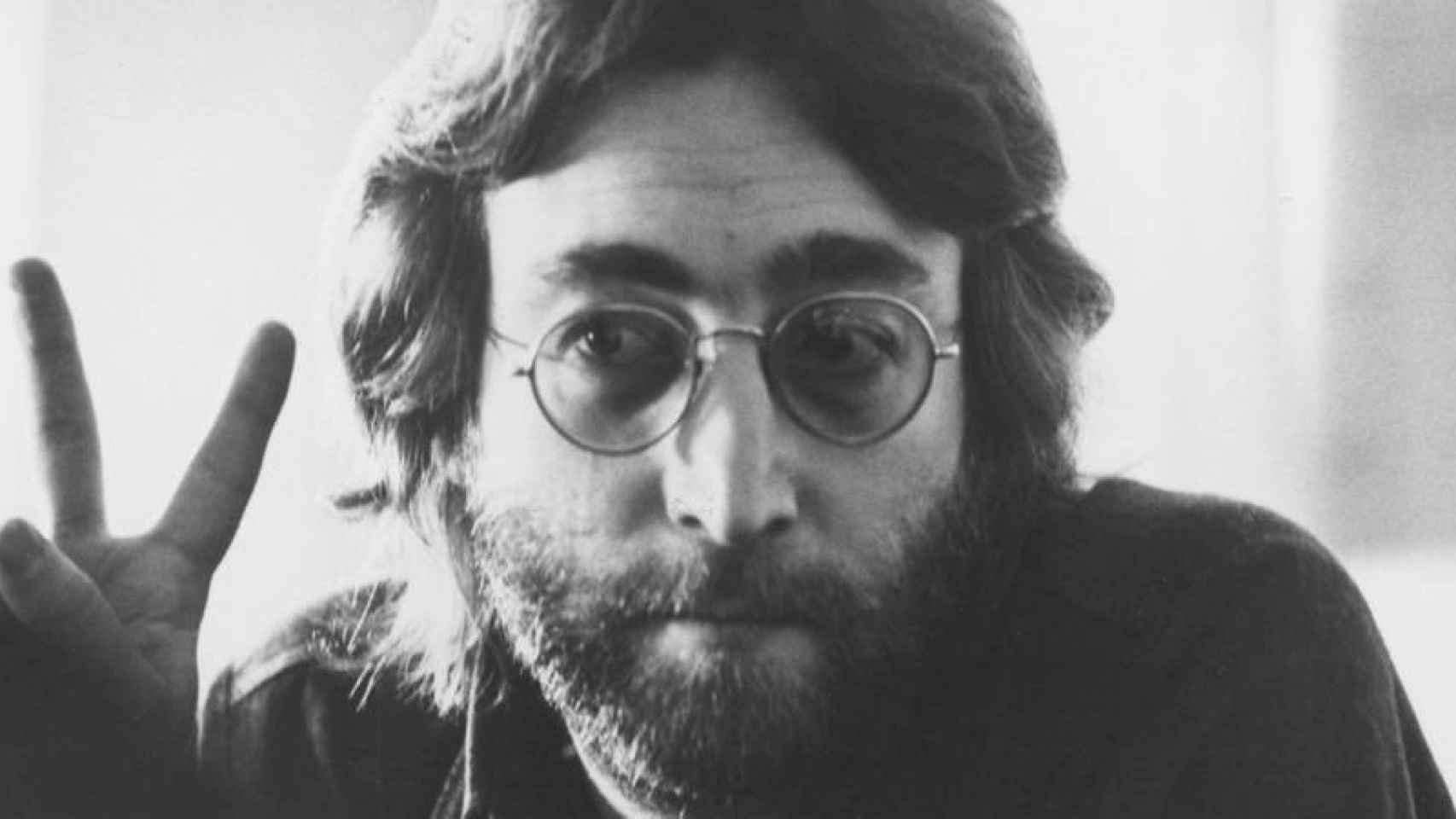 El cantautor John Lennon fue asesinado hace 35 años.