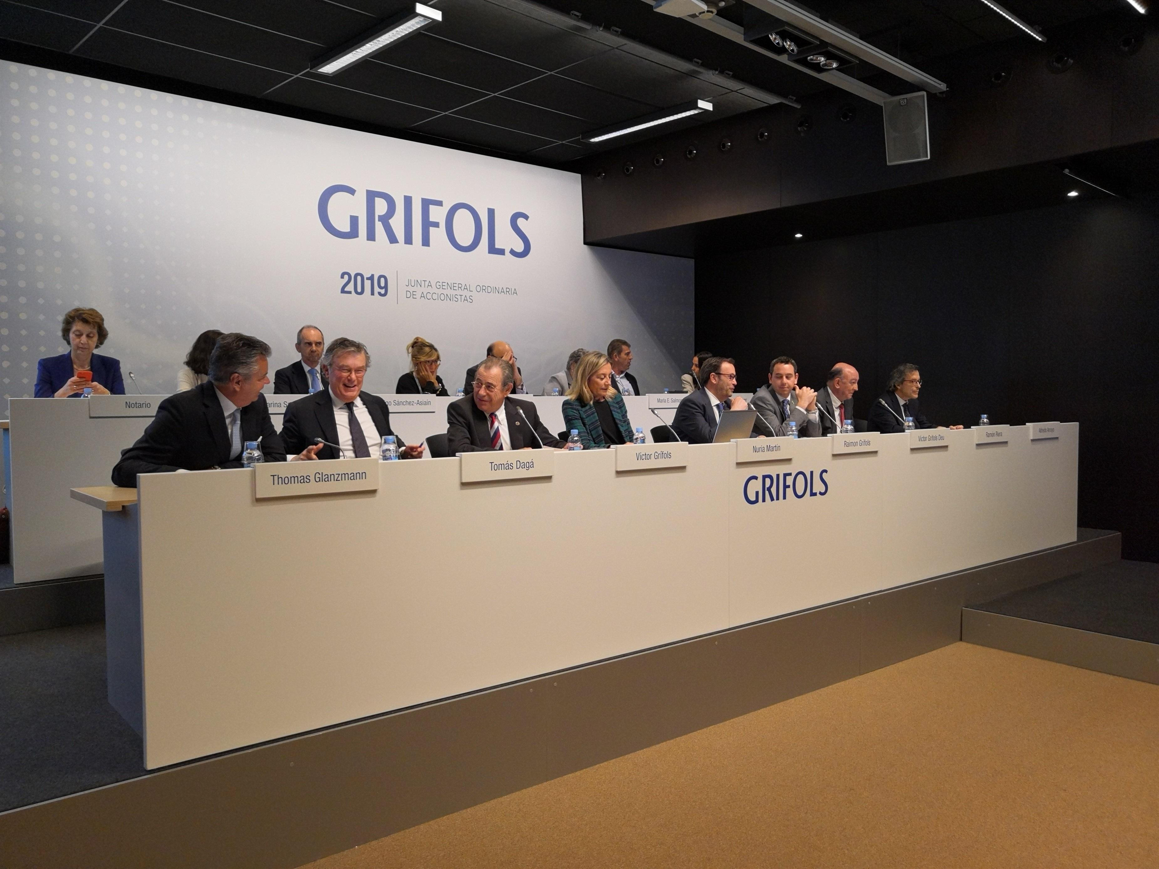 El consejo de administración de Grifols, en la junta de accionistas de la compañía / EP
