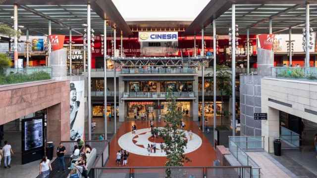 Salas de Cinesa en el centro comercial La Maquinista de Barcelona / EP