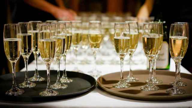 Copas de champán en el banquete de una boda / PIXABAY
