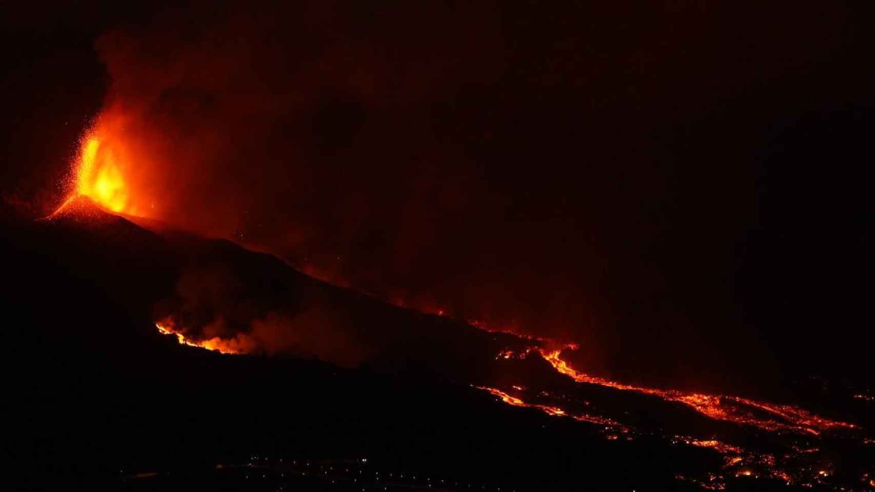 Aumenta la actividad eruptiva en el volcán de La Palma /EP