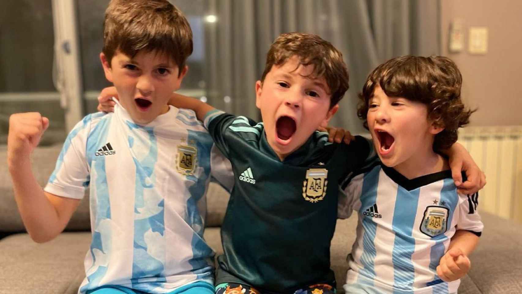 Los hijos de Messi celebran la victoria de su padre con la selección argentina
