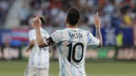 La celebración de Messi, tras anotar un gol en el triunfo de Argentina contra Estonia / EFE