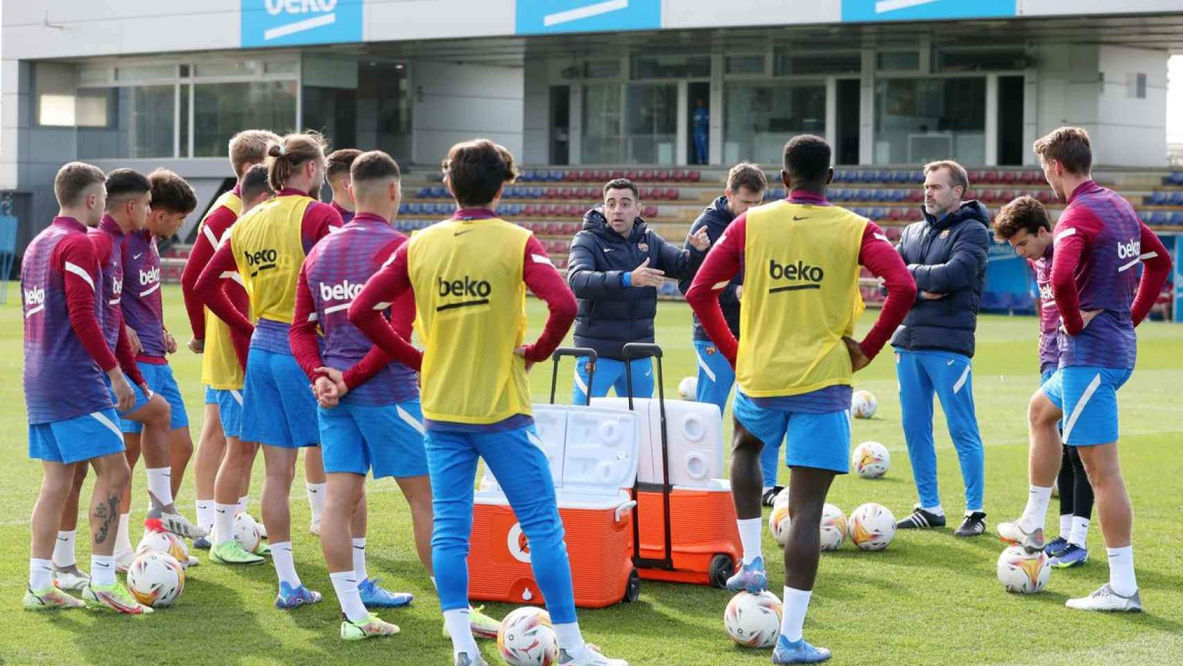 Xavi en un entrenamiento con el Barça FCB