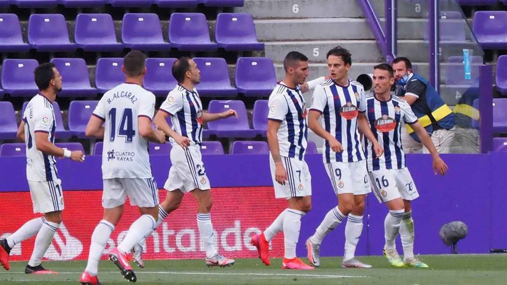 El Real Valladolid celebra un gol / EFE