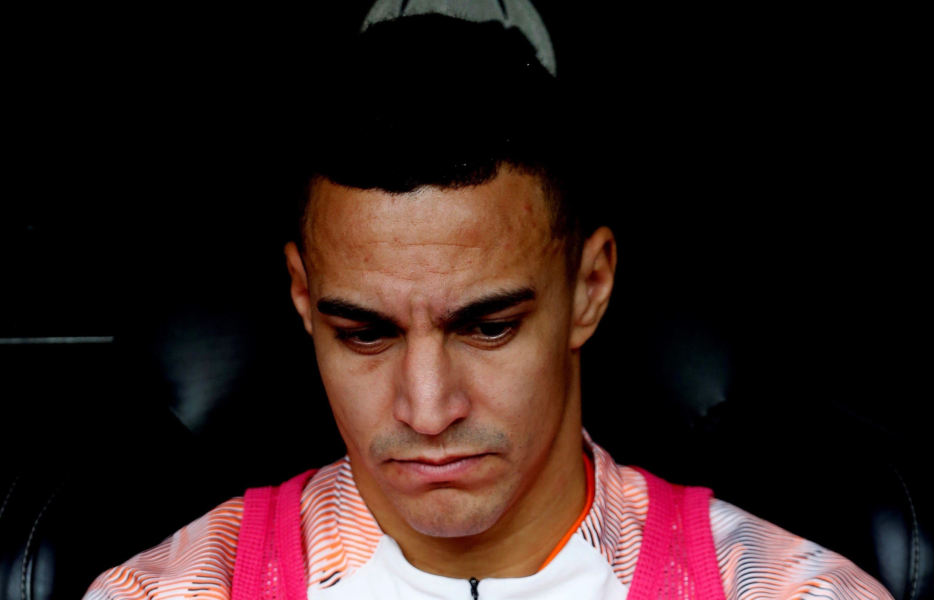 Rodrigo en el banquillo frente al Barça / EFE