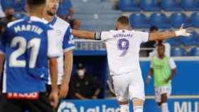 Benzema lidera el triunfo del Real Madrid ante el Alavés / EFE