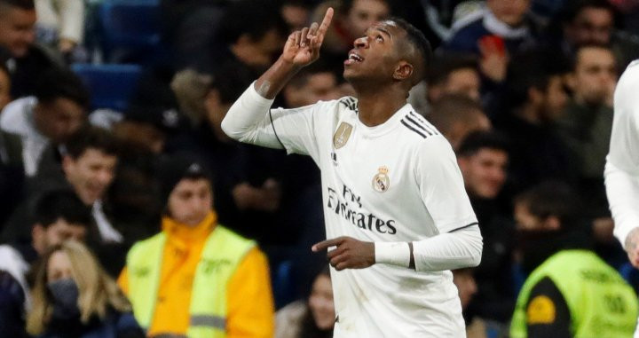 Vinicius celebra su primer gol con el Real Madrid en Liga / EFE