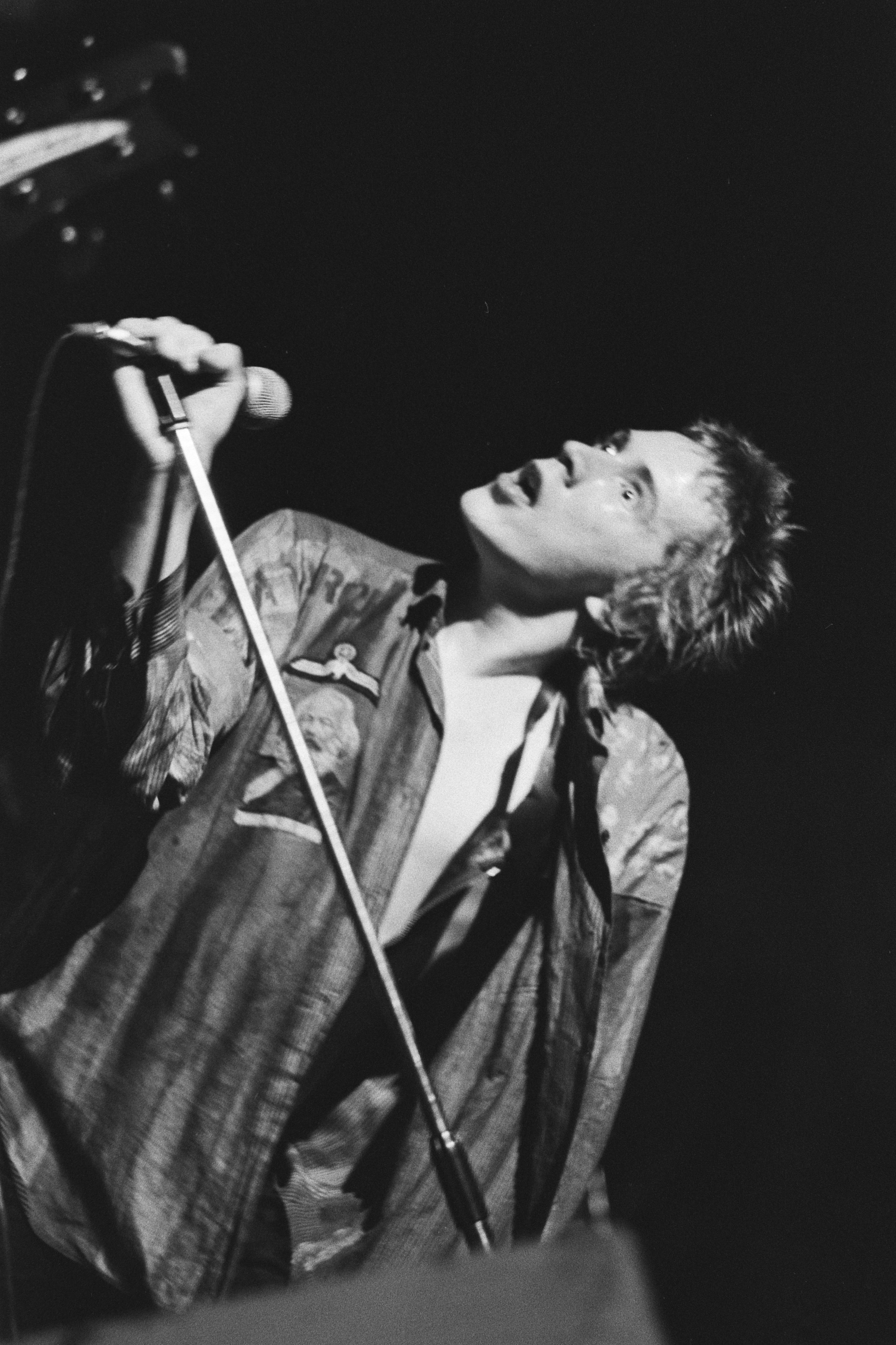 Johnny Rotten, en una actuación de los Sex Pistols en Amsterdam en 1977 / Koen Suyk - Nationaal Archief, Den Haag (CC0 1.0)