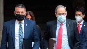 El presidente de la Generalitat, Quim Torra (d), junto al nuevos conseller de Interior, Miquel Sàmper (i) / EFE