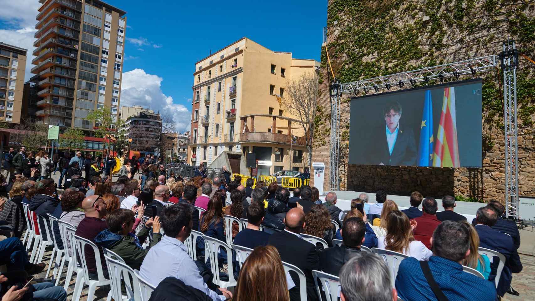 El expresidente fugado a Bélgica, Carles Puigdemont, en un acto de campaña por vía telemática / JXCAT