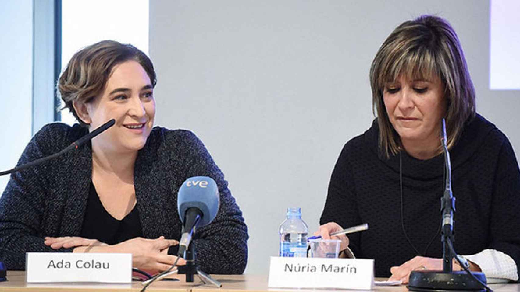 Las alcaldesas de Barcelona y L'Hospitalet de Llobregat, Ada Colau y Nuria Marín, han rechazado ceder locales para el referéndum / AJUNTAMENT DE BCN