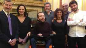 Dirigentes de Podemos han celebrado hoy el Día de la Constitución en el Congreso / EFE