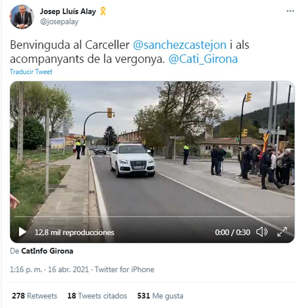 Josep Lluís Alay, llamando carcelero a Pedro Sánchez en su perfil de Twitter