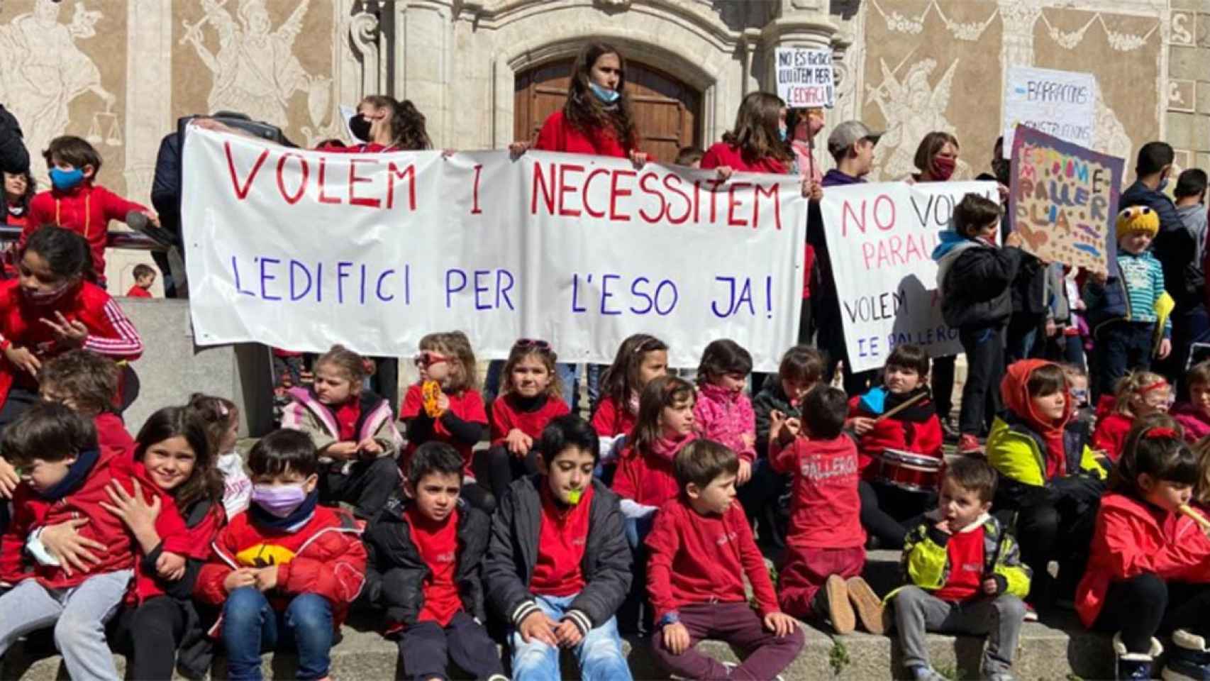 Los alumnos de la escuela Pallerola de Sant Celoni se movilizan por los reiterados contratiempos de Educación en la construcción del edificio de la ESO / CEDIDA