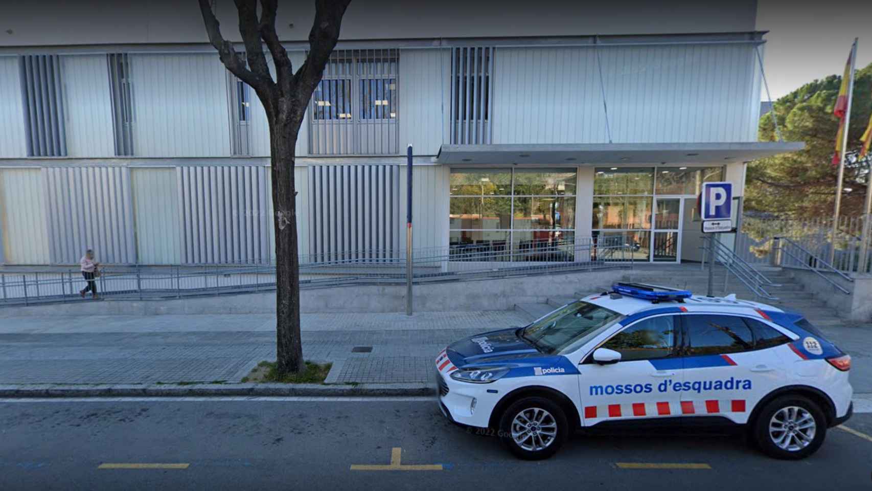La comisaría de Sarrià-Sant Gervasi, en Barcelona, donde se ha producido un caso de suicidio de un mosso este lunes / GOOGLE STREET VIEW