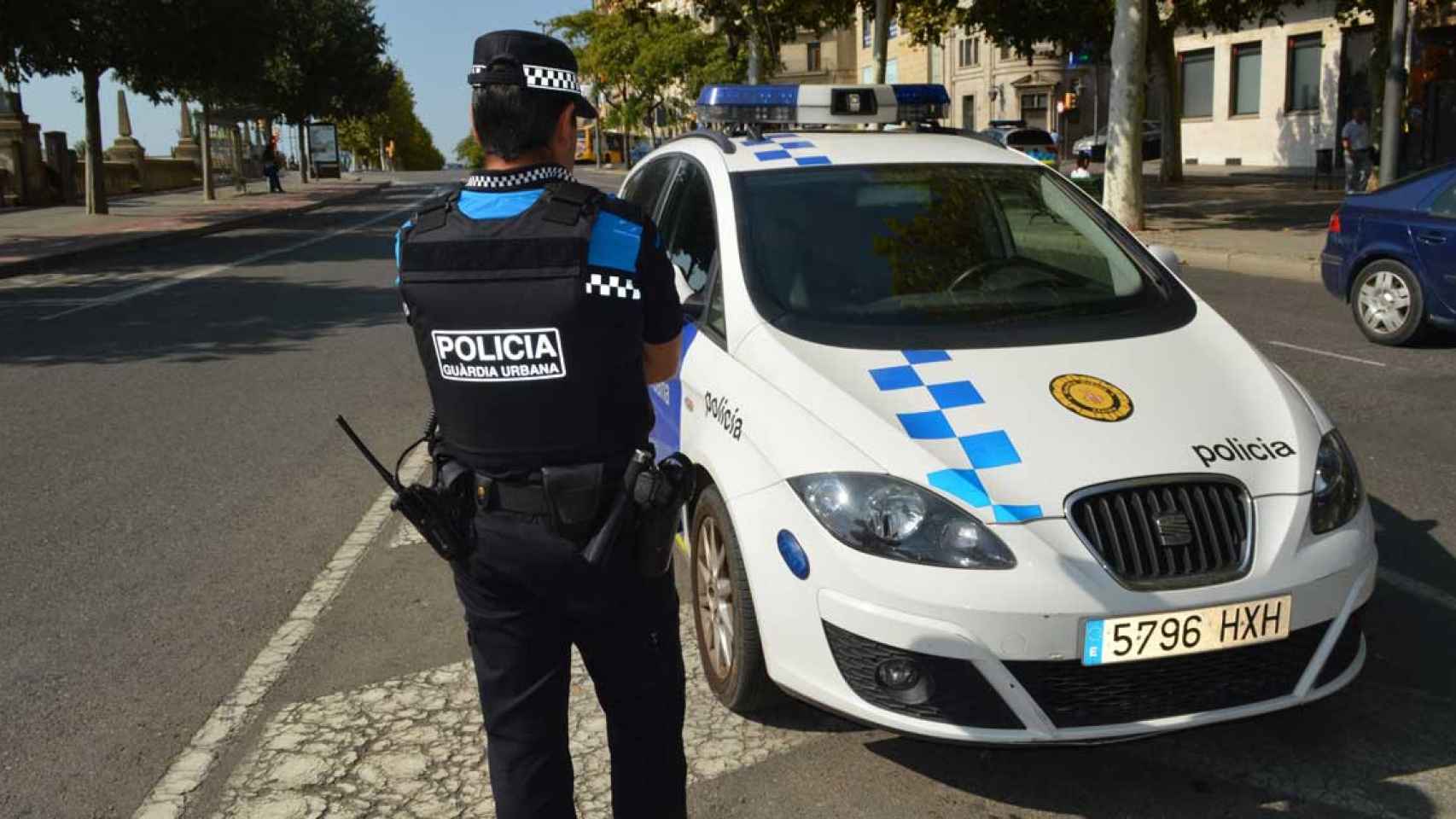 Guardia Urbana de Lleida, que ayer detuvo a un menor por robar un vehículo y darse a la fuga / EUROPA PRESS