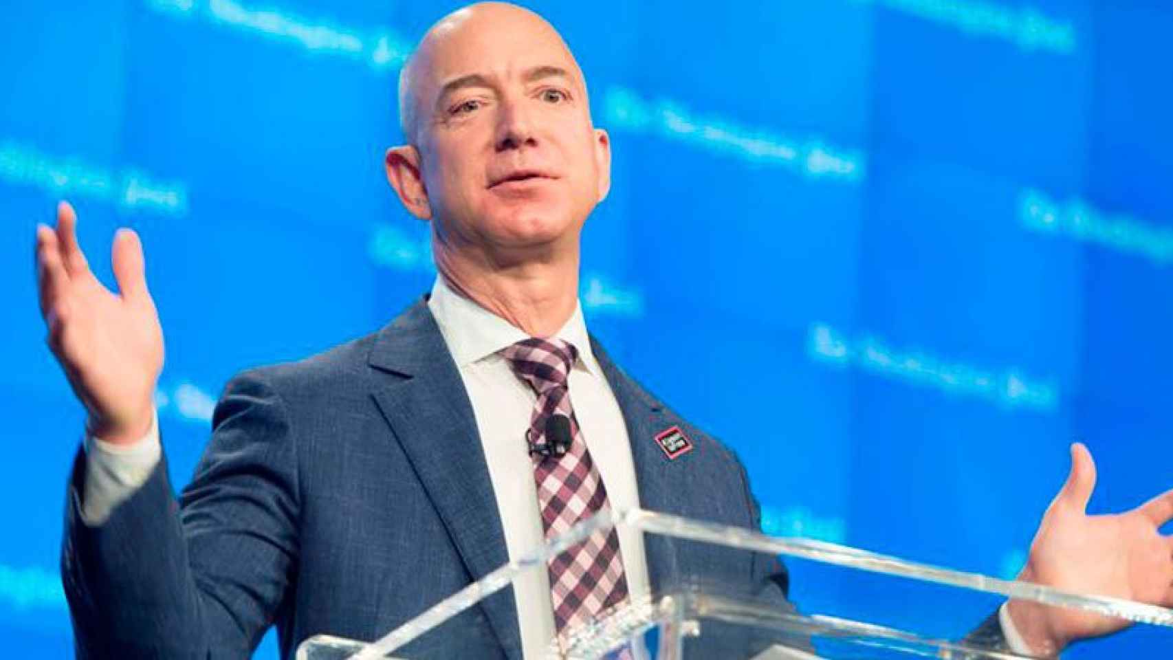 Jeff Bezos, fundador de Amazon y actual accionista mayoritario de The Washington Post.