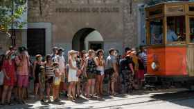 Un grupo de turistas extranjeros visita España / EP