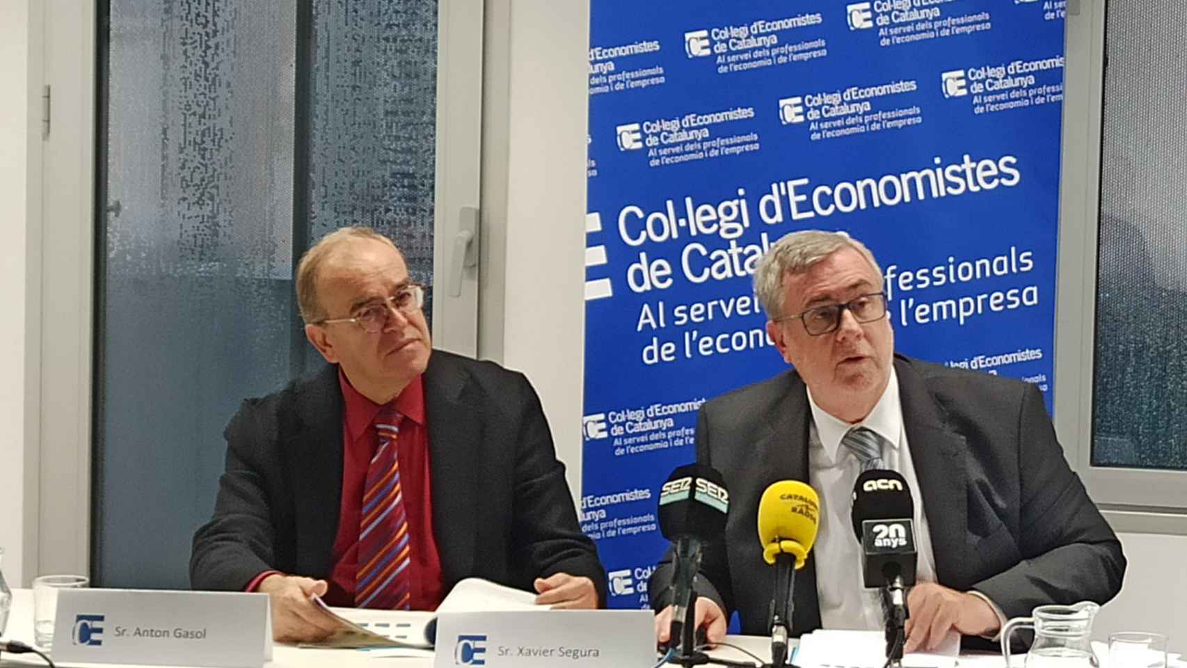 Xavier Segura y Anton Gasol durante la presentación de la encuesta sobre la situación económica de otoño de 2019 / COLEGIO DE ECONOMISTAS DE CATALUÑA