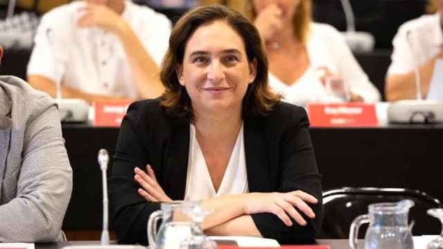 La alcaldesa de Barcelona, Ada Colau, que ha puesto en su sitio al portavoz de Vox en Madrid, Javier Ortega-Smith  / EUROPA PRESS