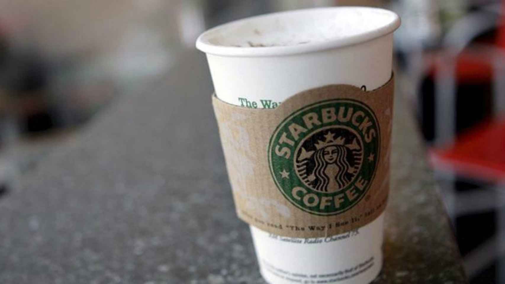 Millonaria demanda contra Starbucks por el excesivo hielo en sus bebidas.