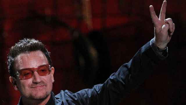 Bono, cantante de U2, propone que humoristas y actores cómicos combatan al Estado Islámico junto al ejército de EE.UU.