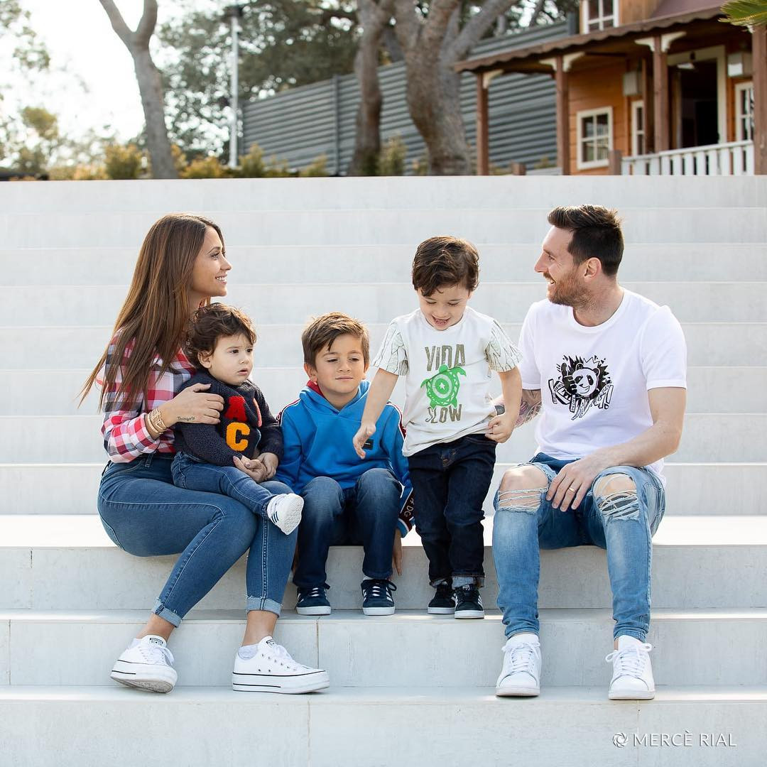 Leo Messi, Antonella Roccuzzo y sus hijos / INSTAGRAM