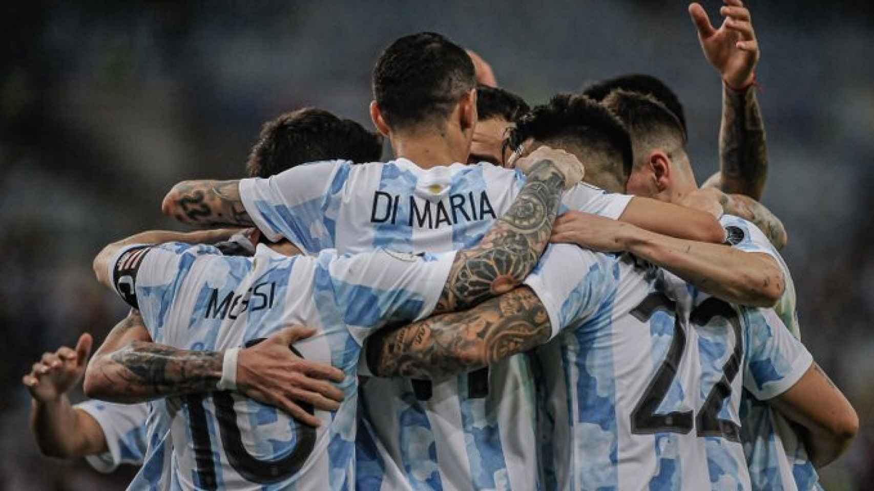 La selección de Argentina, capitaneada por Messi, celebra su victoria en la Copa América / @Argentina