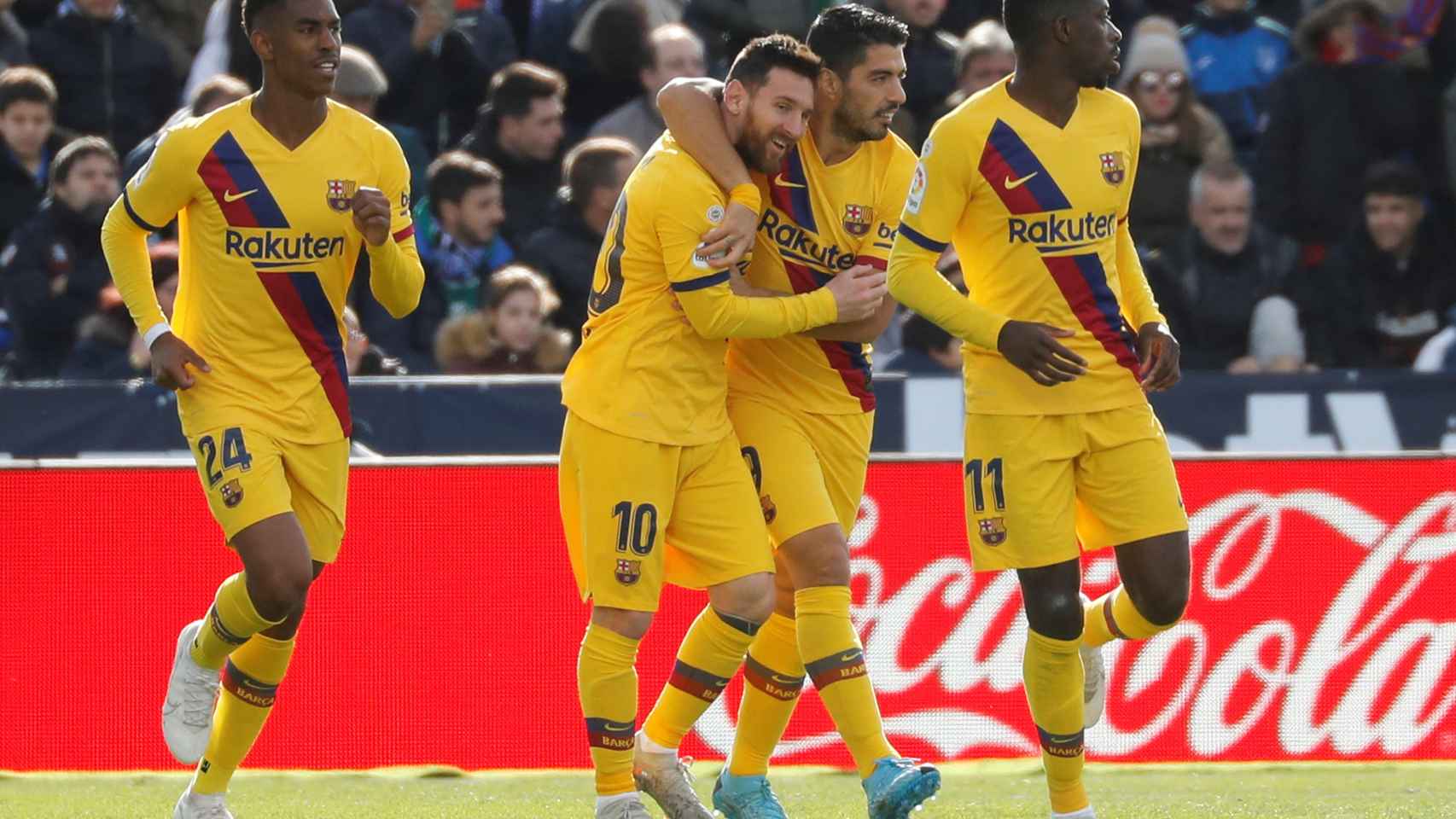 Luis Suárez y Messi celebran el primer gol en Leganés, antes del que anotó Arturo Vidal / EFE