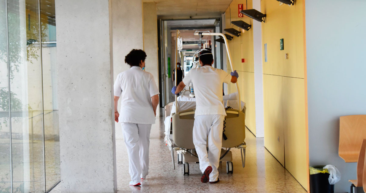 Sanitarias trabajando en el IAS Girona / Cedida