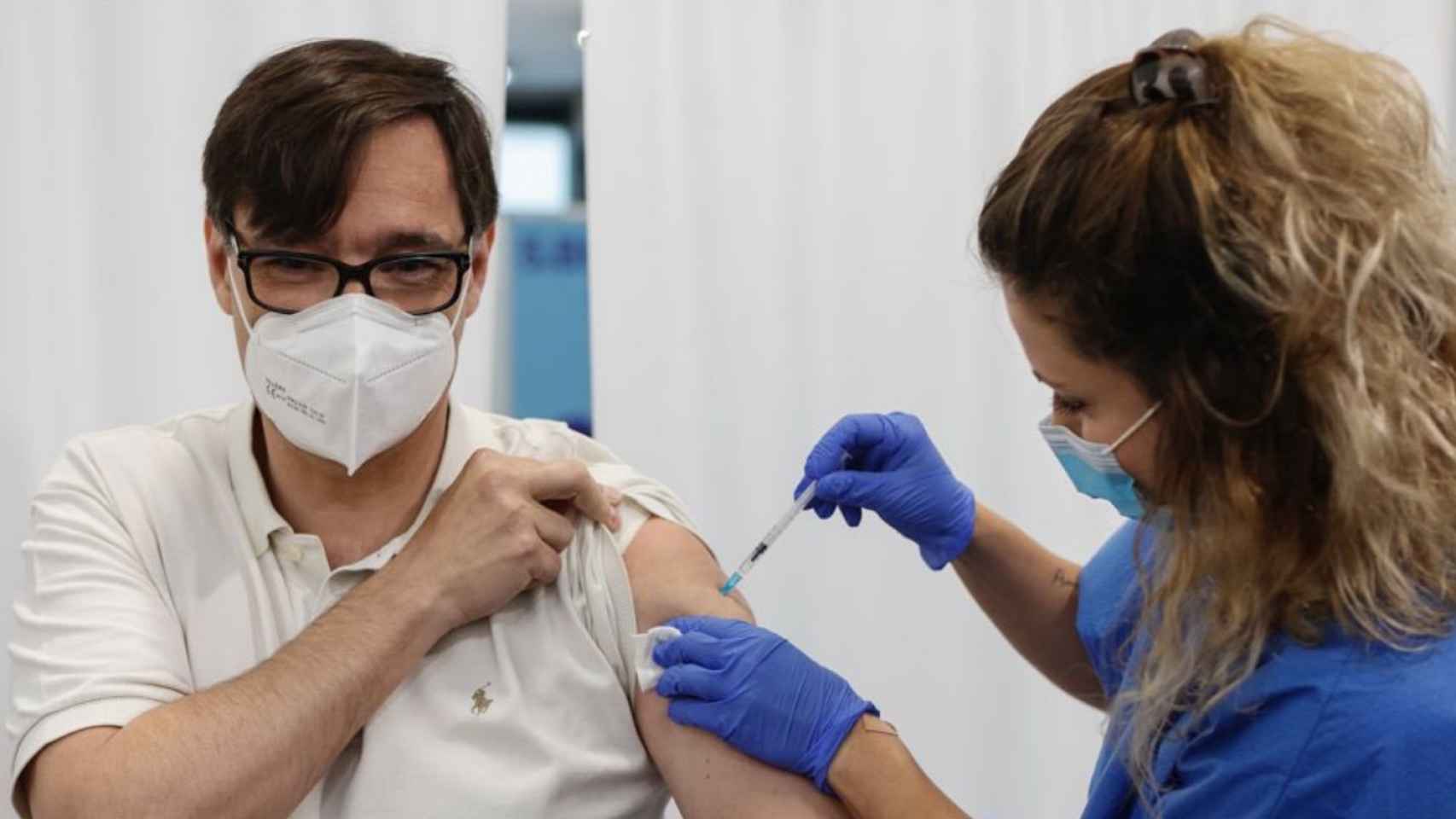 Salvador Illa recibe la primera dosis de la vacuna contra el Covid-19 / SALVADOR ILLA (TWITTER)