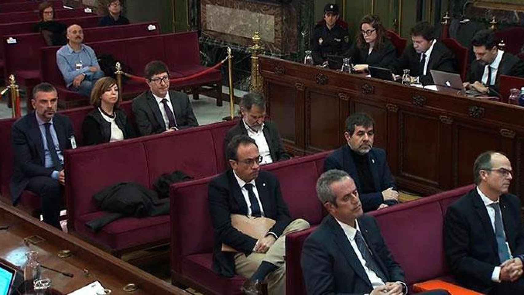 El banquillo de los acusados del juicio del 'procés' durante la declaración de los agentes de la Guardia Civil / EFE