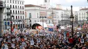 Miles de personas durante la manifestación contra la 'ley mordaza' en Madrid / EFE