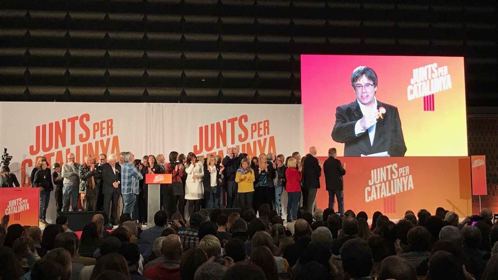 Carles Puigdemont interviene desde Bruselas en el primer acto de campaña de Junts per Catalunya antes del 21D / EP