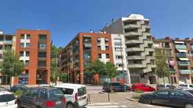 Calle Joaquim Vayreda, en el barrio de la Devesa (Girona), lugar en el que los Mossos han detenido al hombre que huía por el balcón tras presuntamente agredir a una mujer / GOOGLE STREET VIEW