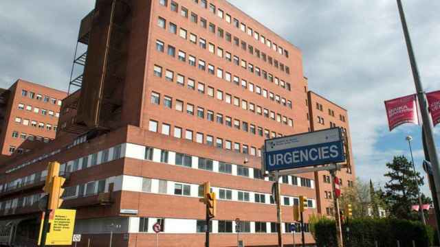 Fachada del Hospital Josep Trueta, al que ha sido trasladado el herido / EP