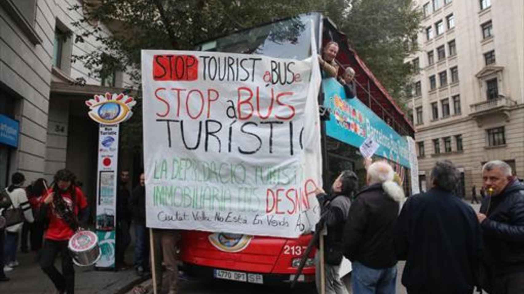 Imagen de archivo de otras protestas contra los autobuses turísticos de Barcelona