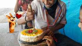 El niño mexicano que recibió un pastel de cumpleaños por primera vez en su vida / FACEBOOK