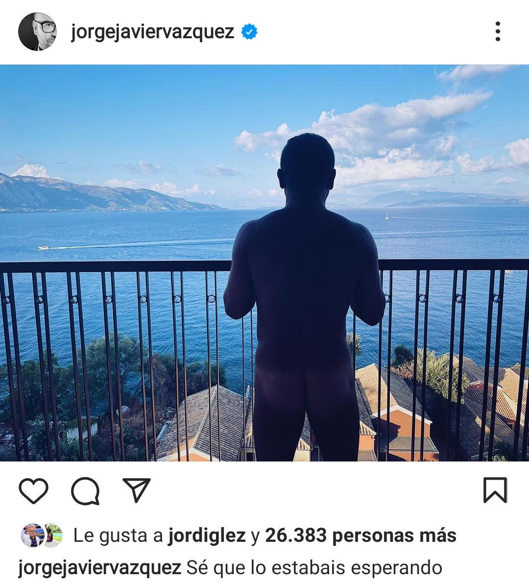 Jorge Javier Vázquez, desnudo frente al mar / INSTAGRAM