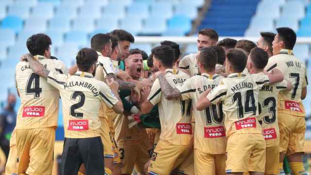 Los jugadores del Espanyol celebran el ascenso / EFE