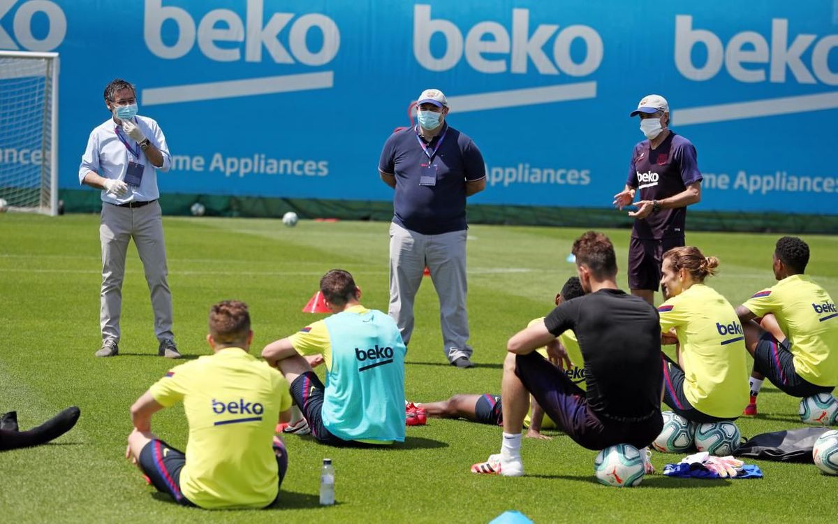 Bartomeu y Grau visitando el entrenamiento del Barça / FC Barcelona